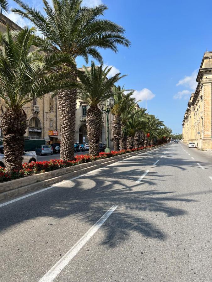 Valletta Waterfront 2 Beds Flat By Arcobnb Флориана Экстерьер фото